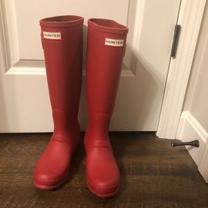 Tall hunter boots
